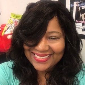 Meet your Posher, Cassandra